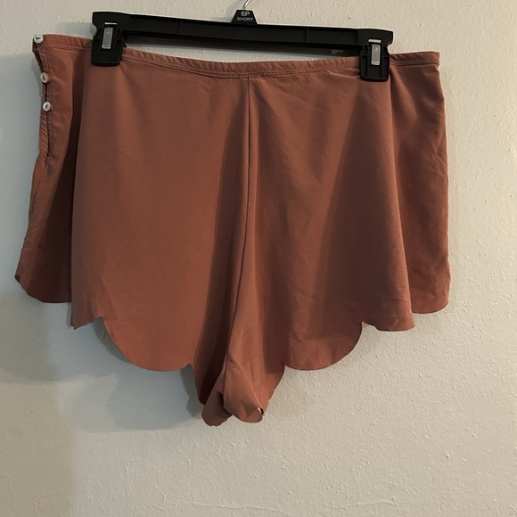 Free People Women's High Waisted Scallop hem Flowy Shorts Brown XL Sleepwear - Picture 9 of 9